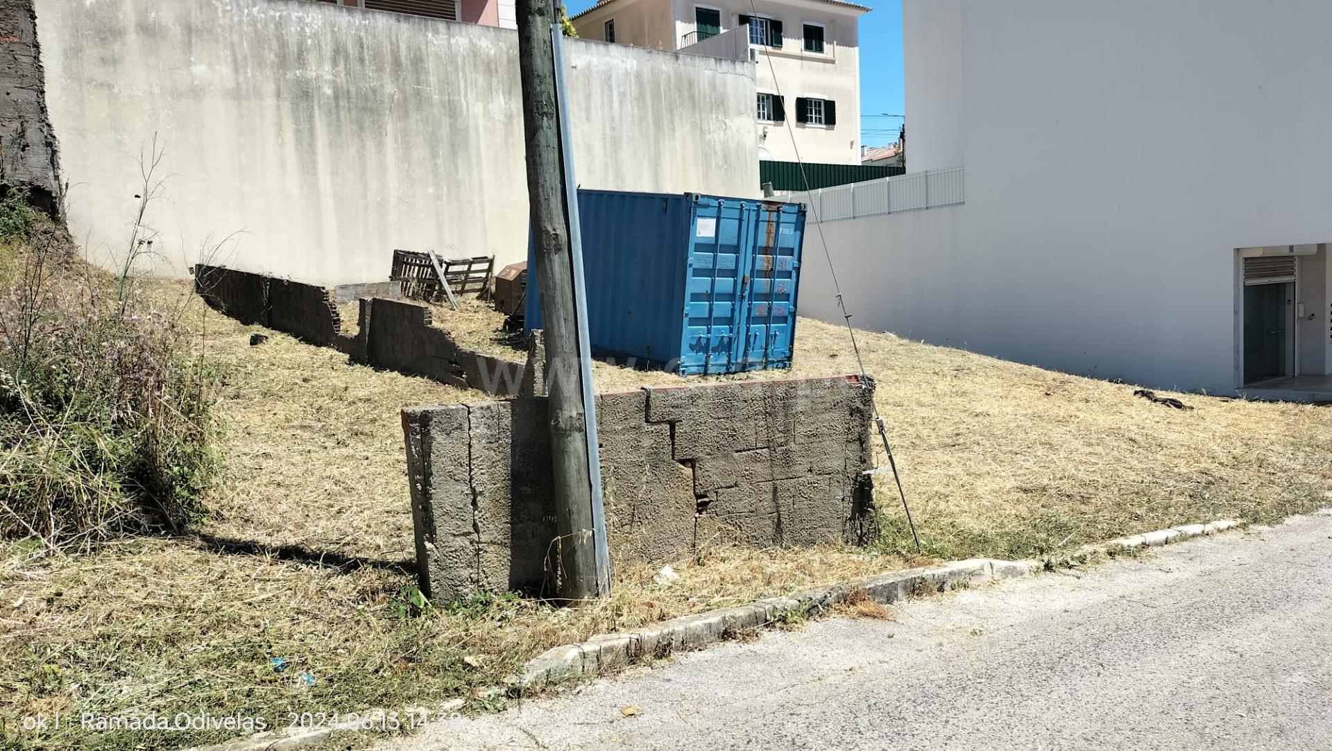 Land for sale in Odivelas, Portugal — €550,000
